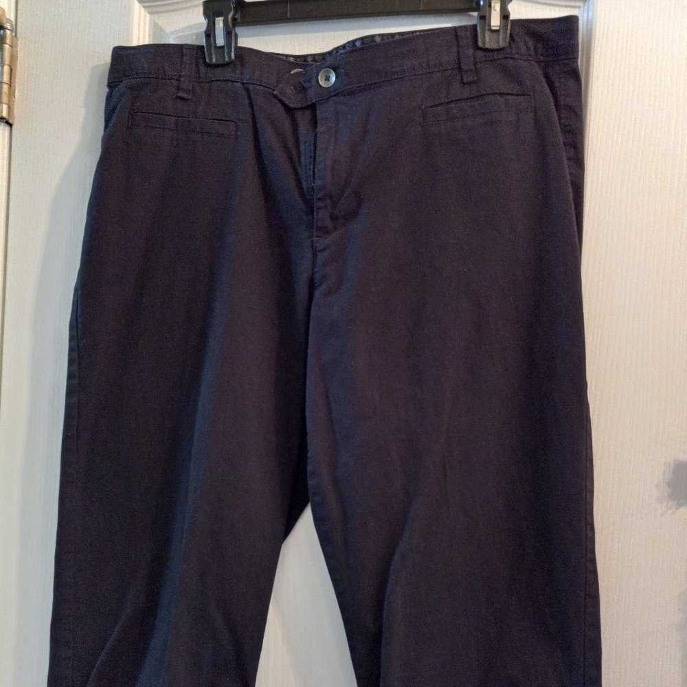 Bandolino Black Size 16 Capris